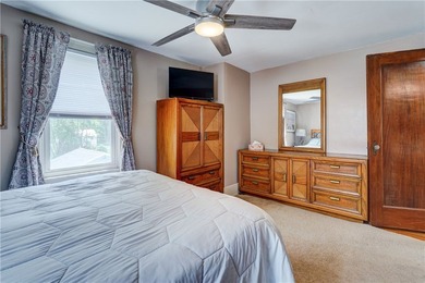 Welcome to the pride and joy of the neighborhood! This stunning - photo 28