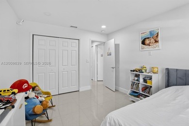 Step into a beautifully remodeled Hollywood estate where style - photo 30