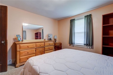 Welcome to the pride and joy of the neighborhood! This stunning - photo 31