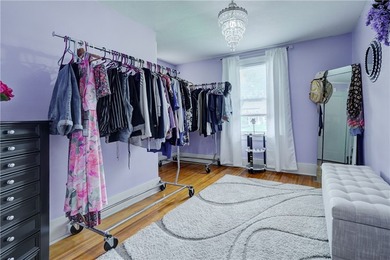 Welcome to the pride and joy of the neighborhood! This stunning - photo 32
