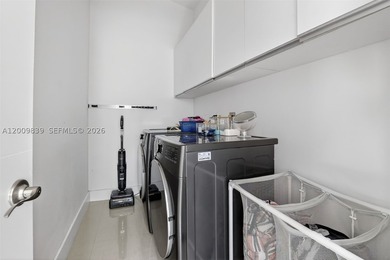 Step into a beautifully remodeled Hollywood estate where style - photo 32