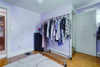 Welcome to the pride and joy of the neighborhood! This stunning - photo 33