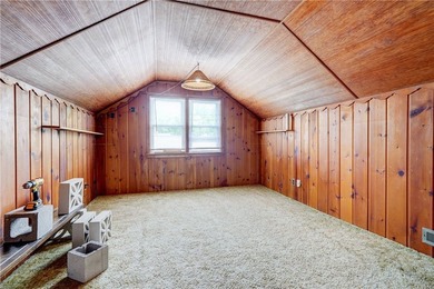 Welcome to the pride and joy of the neighborhood! This stunning - photo 34