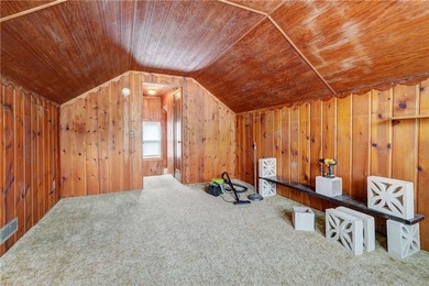 Welcome to the pride and joy of the neighborhood! This stunning - photo 35
