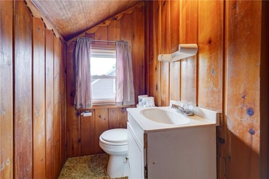 Welcome to the pride and joy of the neighborhood! This stunning - photo 36