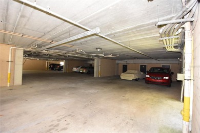 Welcome to your dream home! This stunning 3 bedroom, 2 bathroom - photo 36