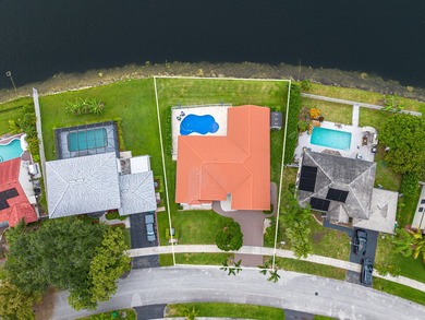 Experience modern South Florida living in this beautifully - photo 41