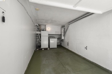 Romantic Spanish Revival Courtyard Condo/Townhouse on one level - photo 42