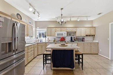 Motivated Seller, bring your offer! Don't miss this incredible - photo 3