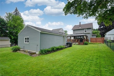 Welcome to the pride and joy of the neighborhood! This stunning - photo 44