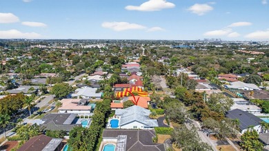 Step into a beautifully remodeled Hollywood estate where style - photo 44