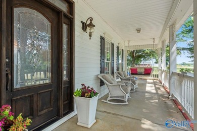 Discover this exceptional 4-bedroom, 4-bath home offering over - photo 5