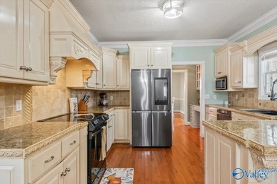Discover this exceptional 4-bedroom, 4-bath home offering over - photo 6