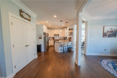 Step into style, space and convenience with this stunning nearly - photo 3