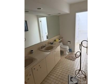 Short Sale - cash offers only- it is only unable to be financed - photo 12