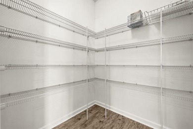 Absolutely beautiful and meticulously maintained 4 bedroom 2.5 - photo 15