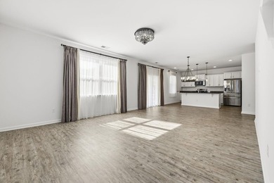 Absolutely beautiful and meticulously maintained 4 bedroom 2.5 - photo 20