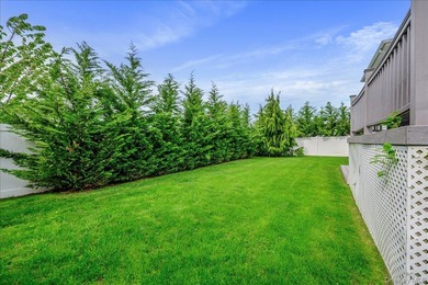 Perfectly positioned on a prime mid block in South Merrick, this - photo 29