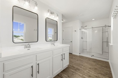 Absolutely beautiful and meticulously maintained 4 bedroom 2.5 - photo 30
