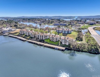 The best priced Lake front Condo on Lake Hamilton! Welcome to - photo 36