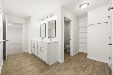 Absolutely beautiful and meticulously maintained 4 bedroom 2.5 - photo 36