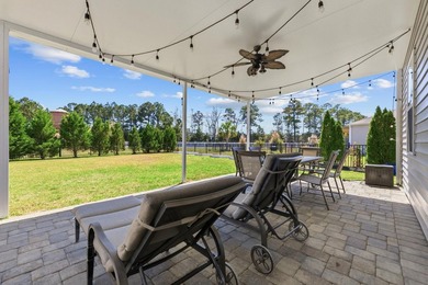 Absolutely beautiful and meticulously maintained 4 bedroom 2.5 - photo 40
