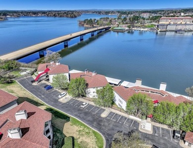 The best priced Lake front Condo on Lake Hamilton! Welcome to - photo 42