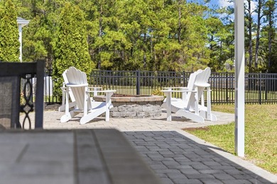 Absolutely beautiful and meticulously maintained 4 bedroom 2.5 - photo 42