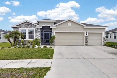 BACK ON MARKET - BUYERS CONTINGENT SALE FELL THROUGH...HOME HAS - photo 2