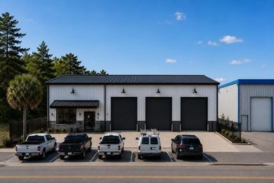 One of the few office/warehouse locations in the original part - photo 3