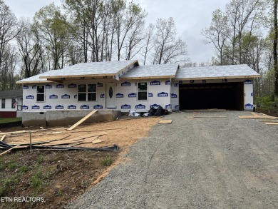 Lake Home For Sale in Crossville, Tennessee
