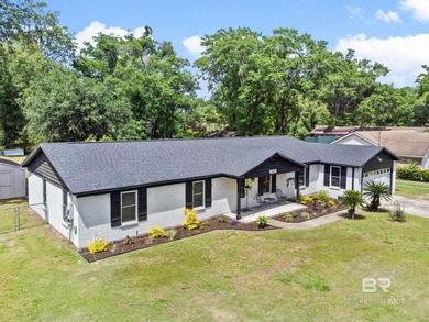 Beautiful 3BR/2BA (with very large bonus room) home featuring - photo 2