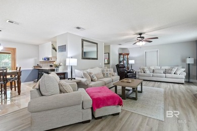 Beautiful 3BR/2BA (with very large bonus room) home featuring - photo 6