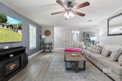 Beautiful 3BR/2BA (with very large bonus room) home featuring - photo 9