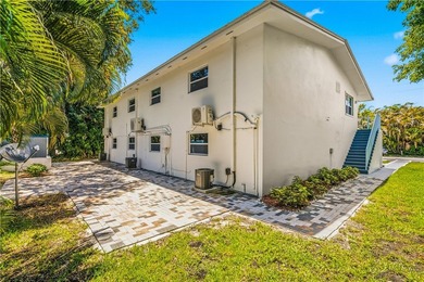Turnkey 6-unit asset walking distance to the Inlet & waterfront - photo 6