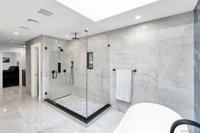 Gut renovated to the TENS. (HEATED FLOORS THRUGHOUT) Best - photo 13