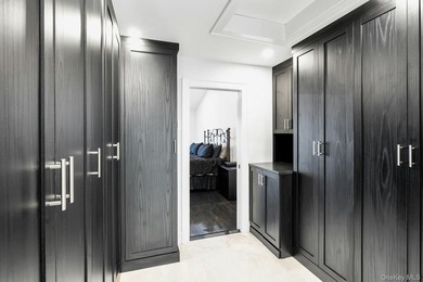Gut renovated to the TENS. (HEATED FLOORS THRUGHOUT) Best - photo 14