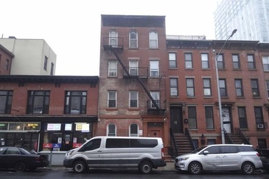 Prime Prospect Heights Investment Opportunity -8-Family on 6th - photo 3