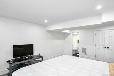 Gut renovated to the TENS. (HEATED FLOORS THRUGHOUT) Best - photo 32