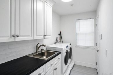 Gut renovated to the TENS. (HEATED FLOORS THRUGHOUT) Best - photo 33