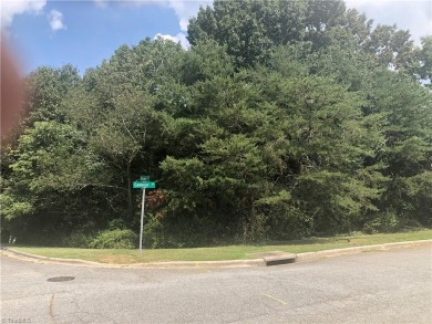 Oak Hollow Lake Lot For Sale in High Point North Carolina