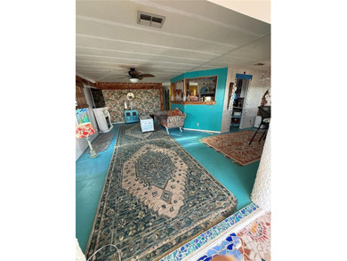 Newly reduced artist retreat beachside. This two bedroom, two - photo 11