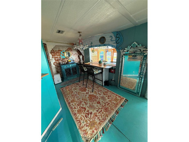Newly reduced artist retreat beachside. This two bedroom, two - photo 12