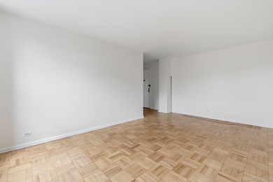 Bright Two Bedroom conveniently located in Spuyten Duyvil - photo 5