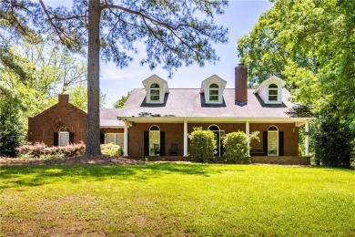(private lake, pond, creek) Home For Sale in Salem Alabama