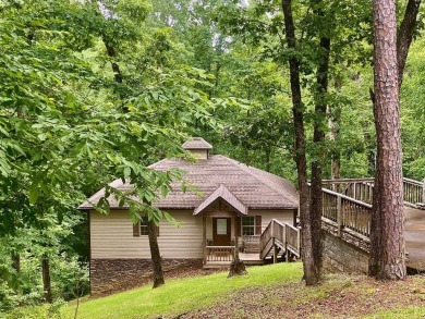 Lake Home For Sale in Savannah, Tennessee