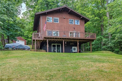 Welcome to this stunning contemporary chalet nestled on 2.6 - photo 1