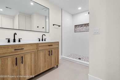 Welcome to a truly one of a kind custom renovation situated on 2 - photo 11