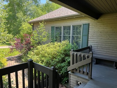 Year Round Life at the Lake! This superbly constructed ranch - photo 11
