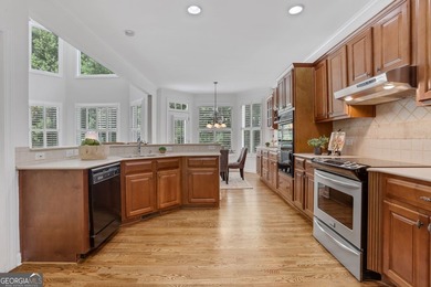 Enjoy luxury golf-course living in Windermere Golf Village with - photo 15
